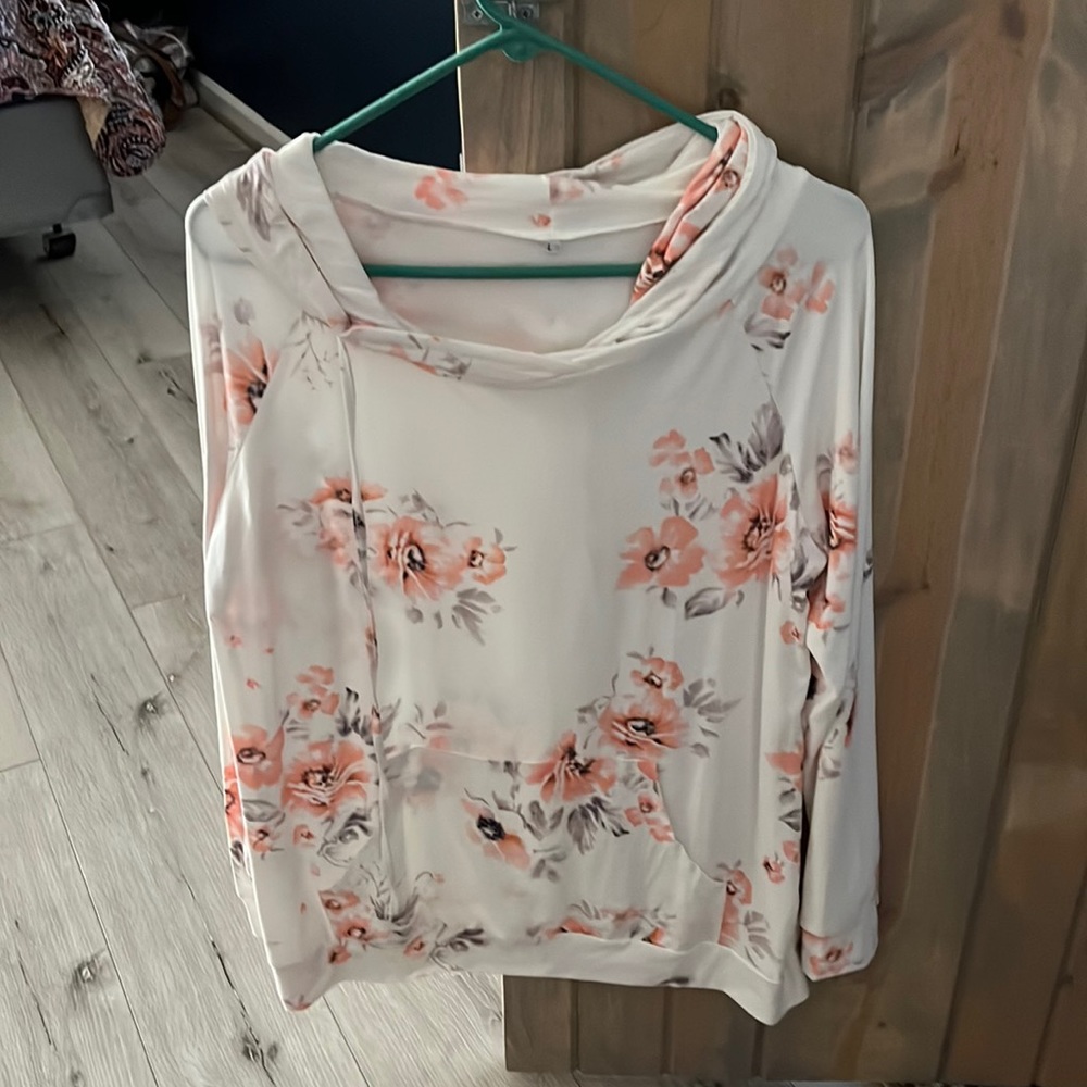 Boutique find. Size Large. Worn twice. Great condition